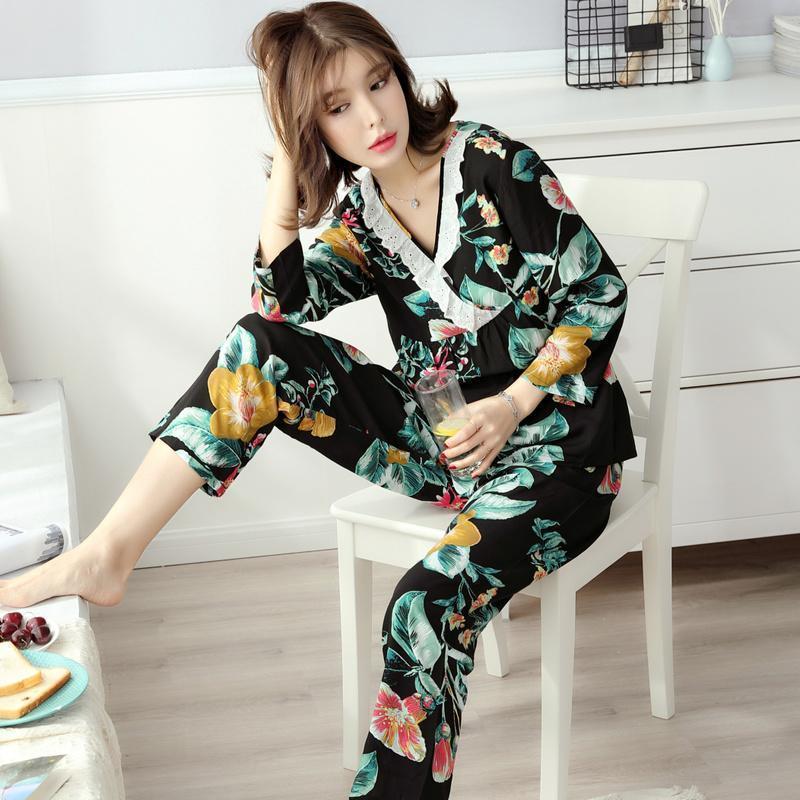 Lacy Tropical Floral Sleepwear Set - Theone Apparel