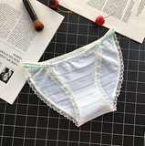 Horisontal bergaris semi melihat melalui celana dalam dengan ikat pinggang elastis