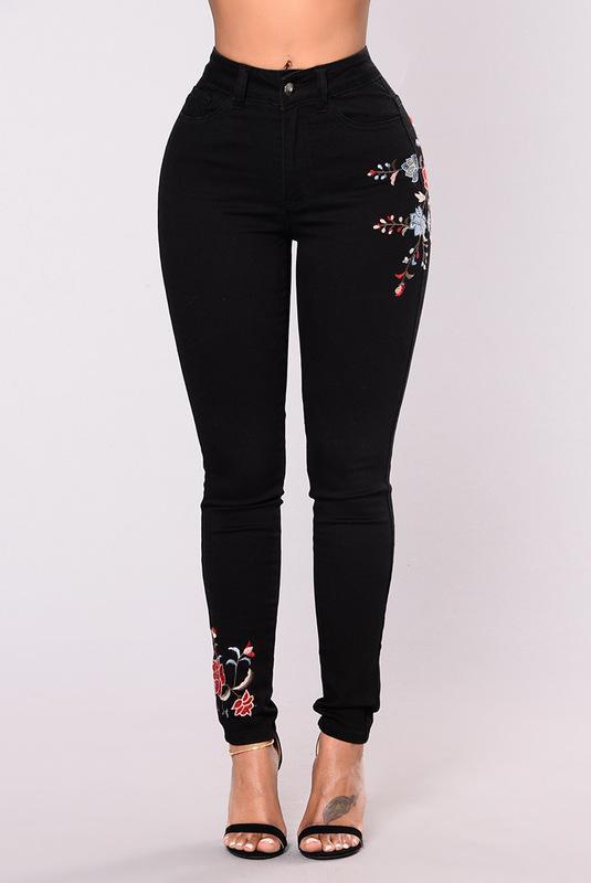 Black Floral Embroidery Skinny Jeans - THEONE APPAREL